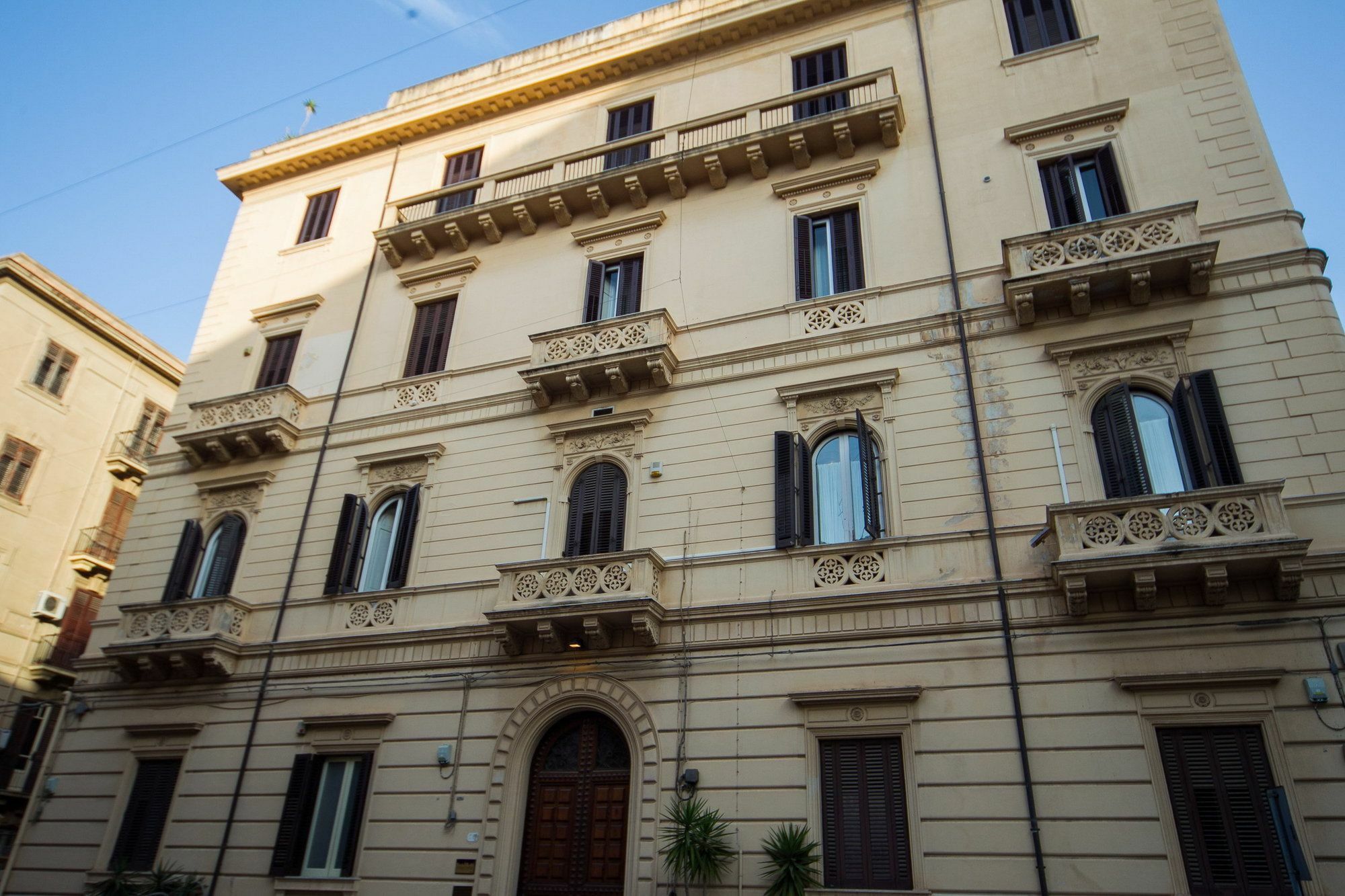 Palermo Gallery Exteriör bild